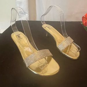 Bakers Gold Kaja Open Toe Kitten Heel Women’s Sandals with Bling Size 7